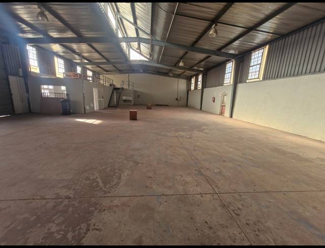 479M² WAREHOUSE TO LET IN DENVER